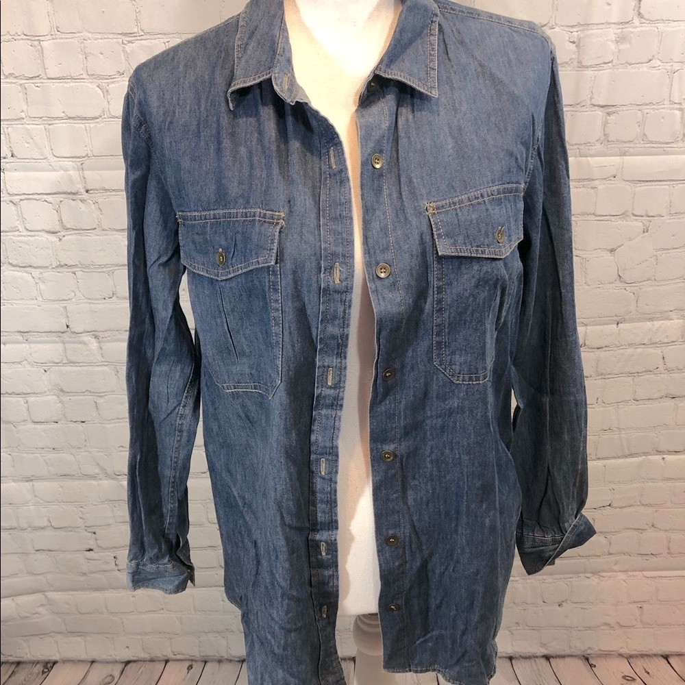 FOREVER 21 Button Down Denim Shirt Blue-Small